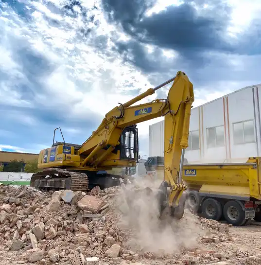 Contacta si necesitas hacer una demolición