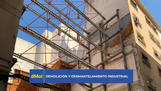 Medianera en demolición